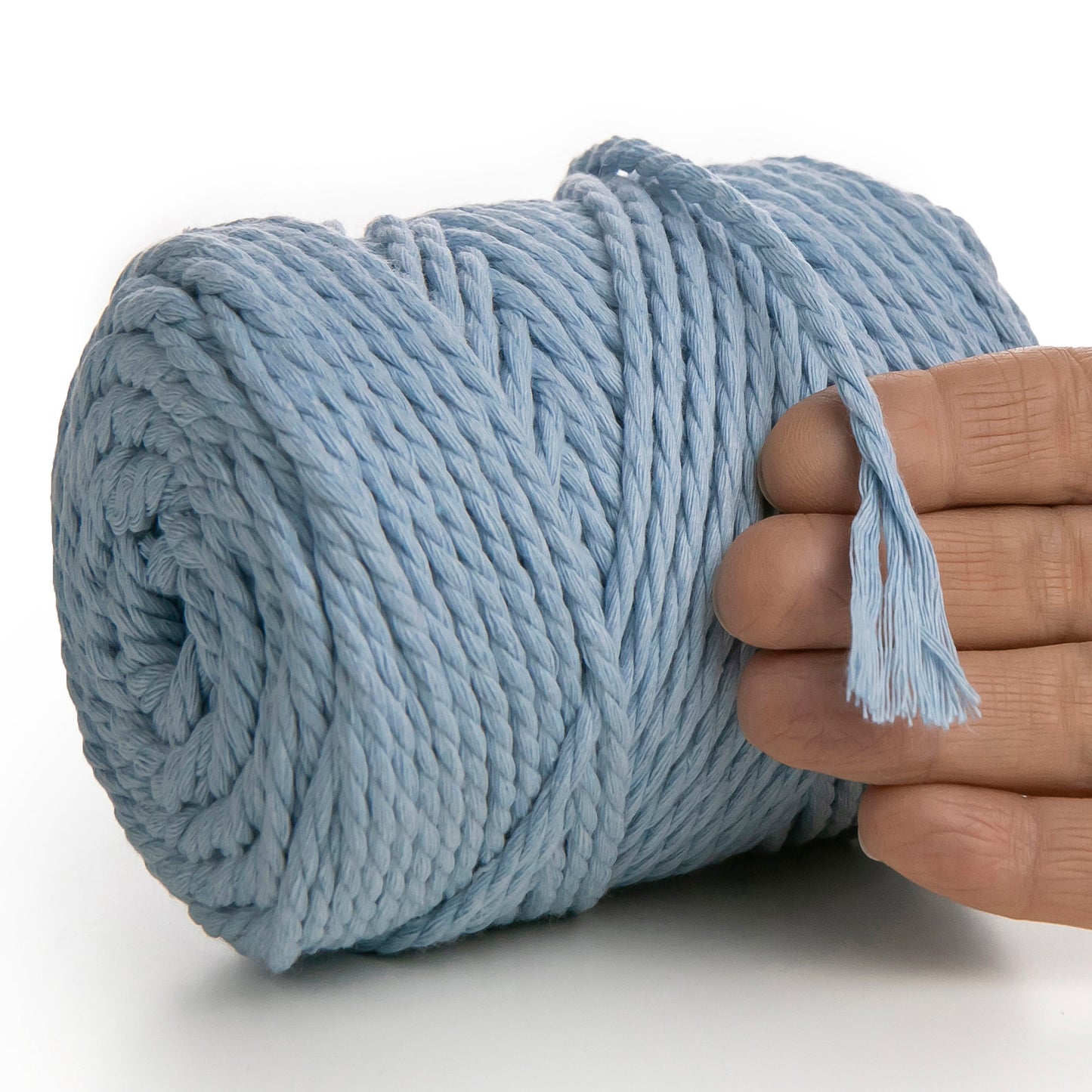 BABY BLUE MACRAMÉ ROPE 4 MM, 75 M